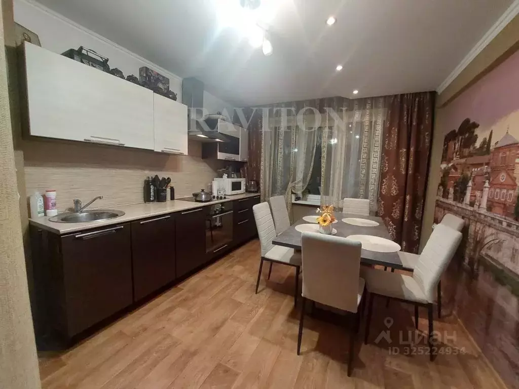 3-к кв. Алтай, Горно-Алтайск Коммунистический просп., 66 (72.0 м) - Фото 1