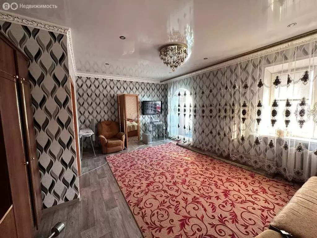 4-комнатная квартира: Астрахань, микрорайон имени Бабаевского, ... - Фото 0