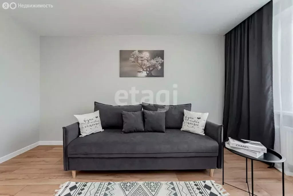 3-комнатная квартира: Тюмень, улица Монтажников, 42Б (87 м) - Фото 0