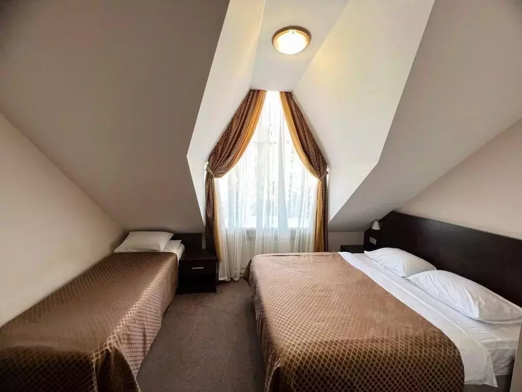 Комната Карачаево-Черкесия, Зеленчукский район, с. Архыз ул. Ленина ... - Фото 1