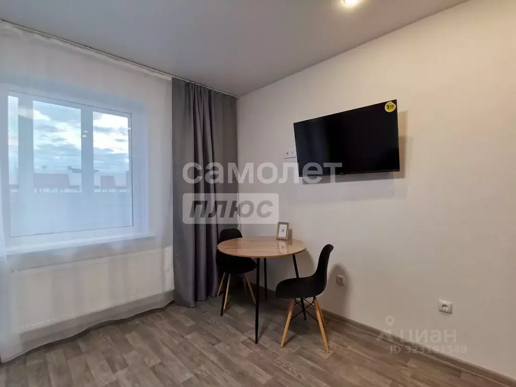 Студия Ханты-Мансийский АО, Сургут ул. Ивана Захарова, 18/1 (24.2 м) - Фото 2