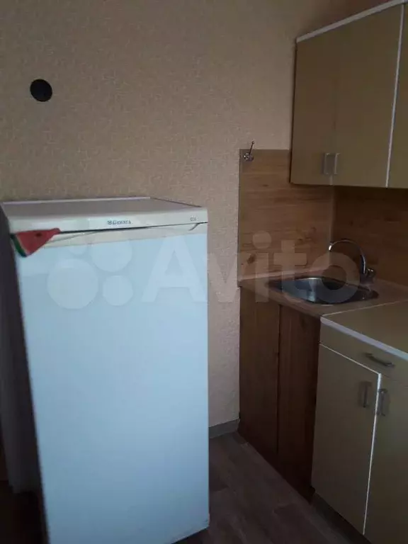 5-к. квартира, 30 м, 5/5 эт. - Фото 1