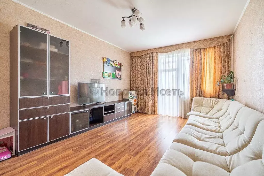 2-к кв. Свердловская область, Екатеринбург ул. Шейнкмана, 111 (80.6 м) - Фото 0