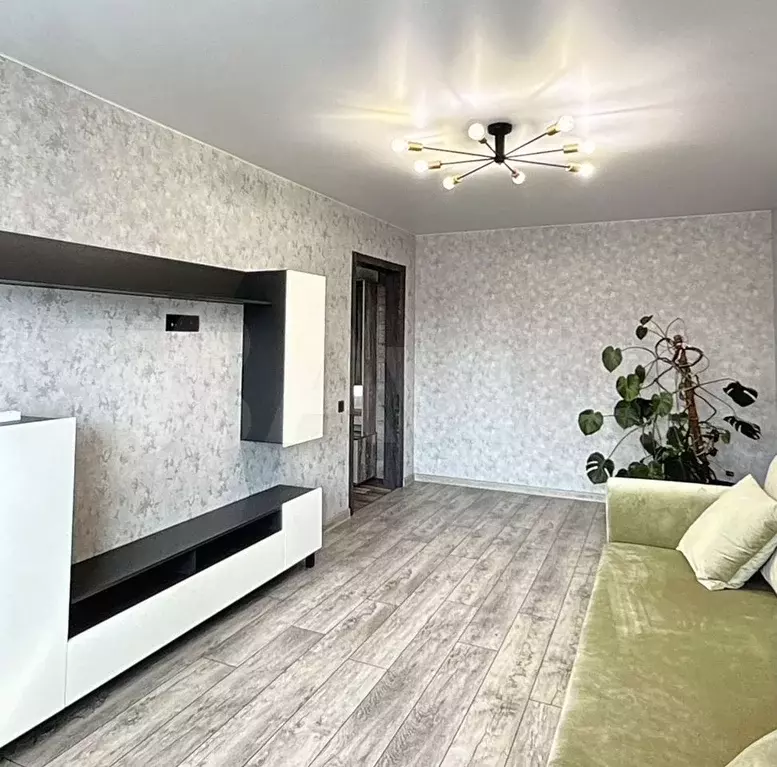 1-к. квартира, 38 м, 6/9 эт. - Фото 1
