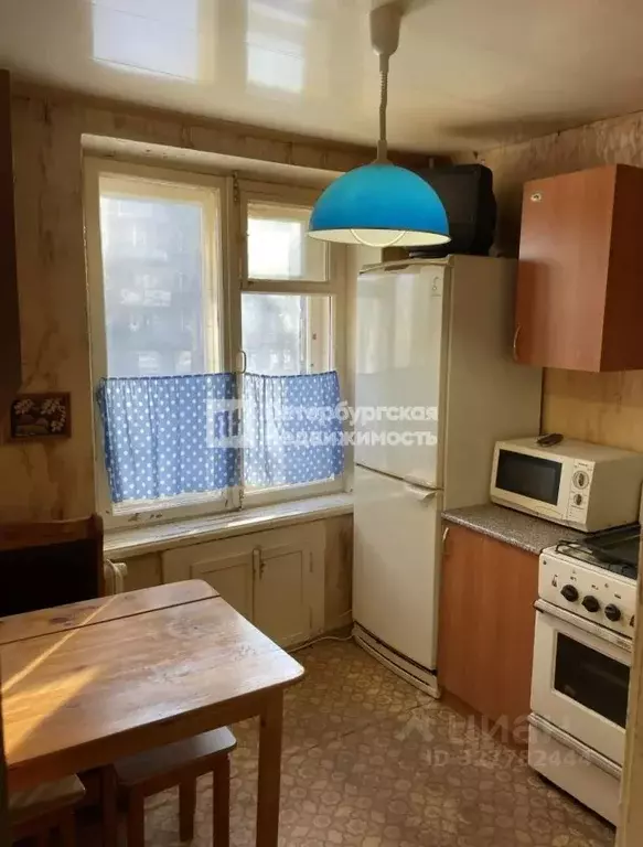 2-к кв. Ленинградская область, Волхов ул. Александра Лукьянова, 22 ... - Фото 1