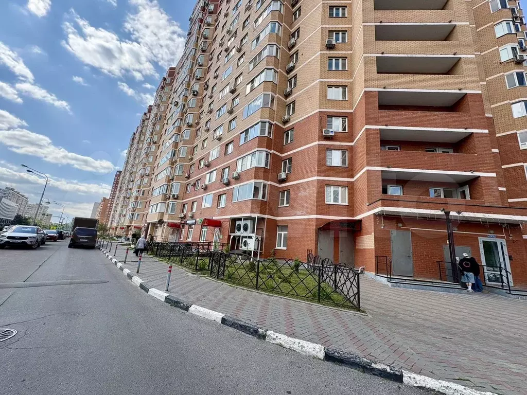 1-к. квартира, 50,8 м, 12/15 эт. - Фото 0