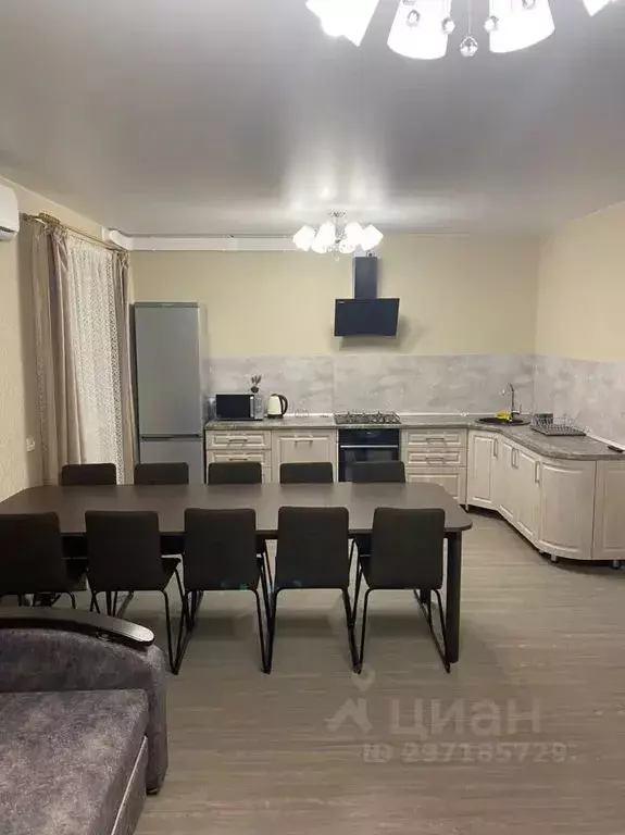 Дом в Саратовская область, Хвалынск пер. Степина, 20 (180 м) - Фото 2