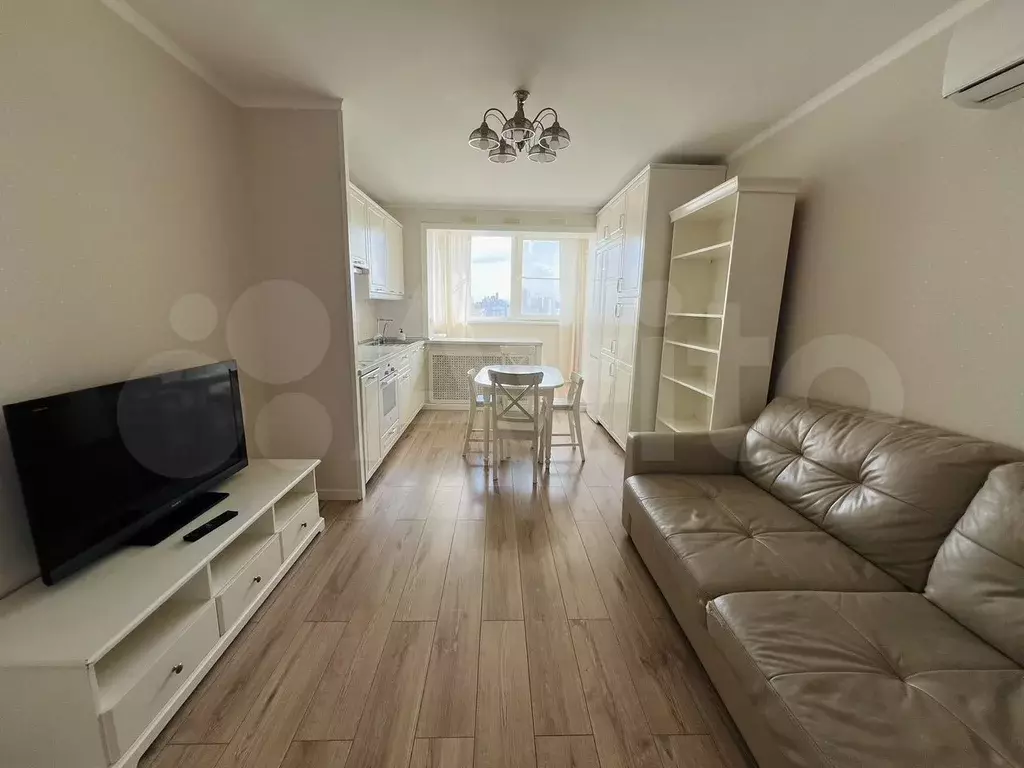 2-к. квартира, 60 м, 20/22 эт. - Фото 1