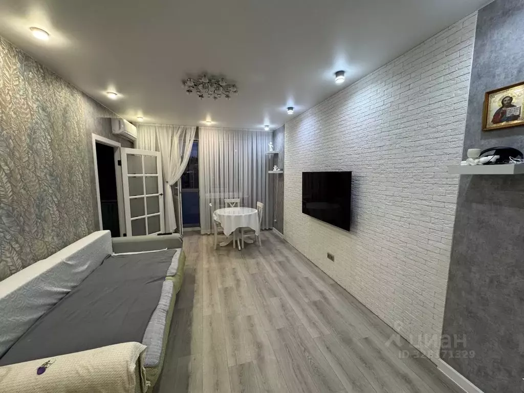 3-к кв. Волгоградская область, Волгоград ул. Солнечникова, 7 (74.3 м) - Фото 2