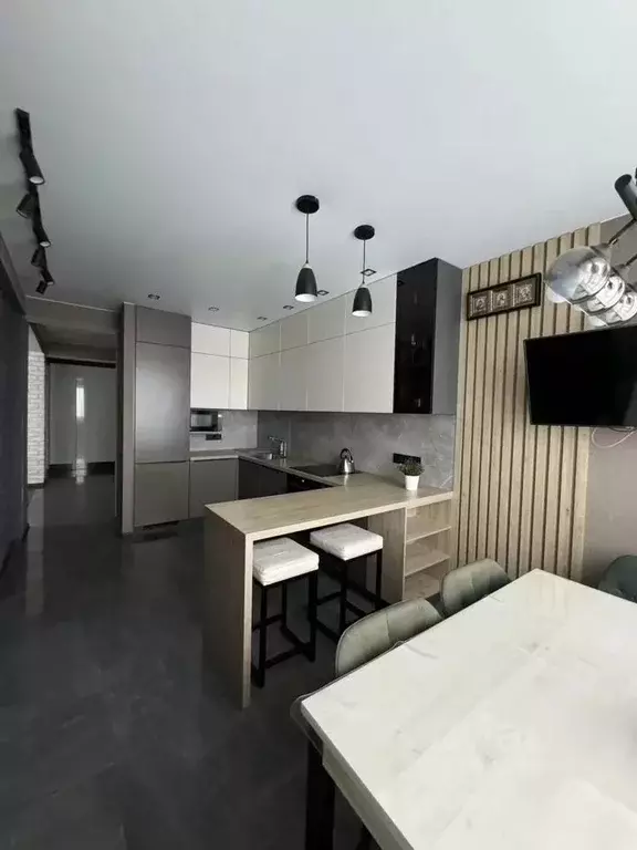 4-к кв. Татарстан, Казань ул. Сибирский Тракт, 23Б (128.0 м) - Фото 0