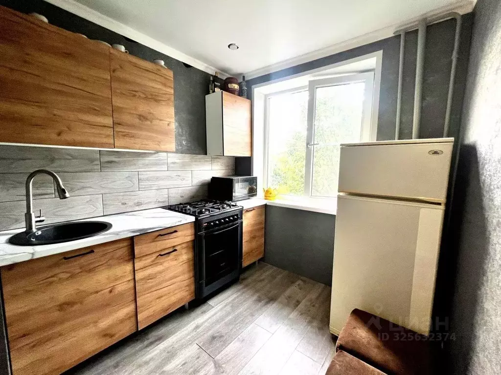 2-к кв. Курская область, Курск ул. Димитрова, 99 (43.1 м) - Фото 1