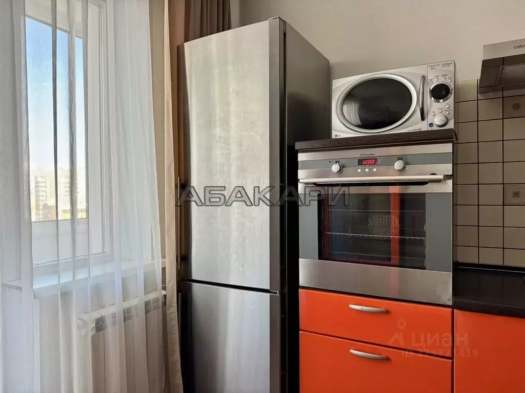 3-к кв. Красноярский край, Красноярск ул. Молокова, 64 (68.0 м) - Фото 2