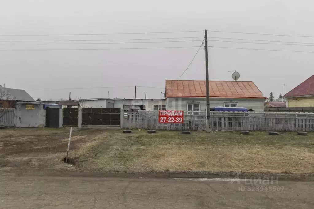 Дом в Омская область, Азовский Немецкий Национальный район, с. ... - Фото 1