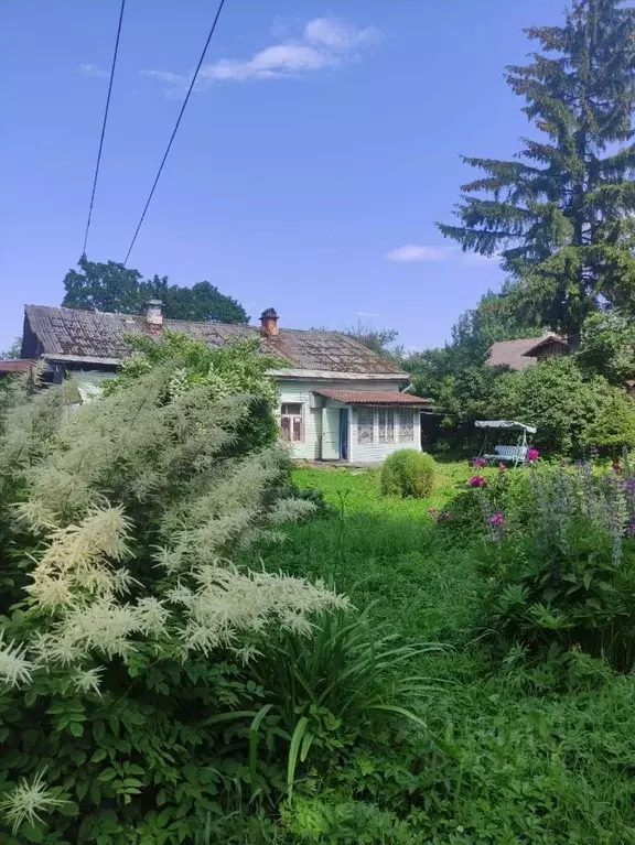 Дом в Санкт-Петербург, Санкт-Петербург, Петергоф ул. Мечникова, 13 ... - Фото 1