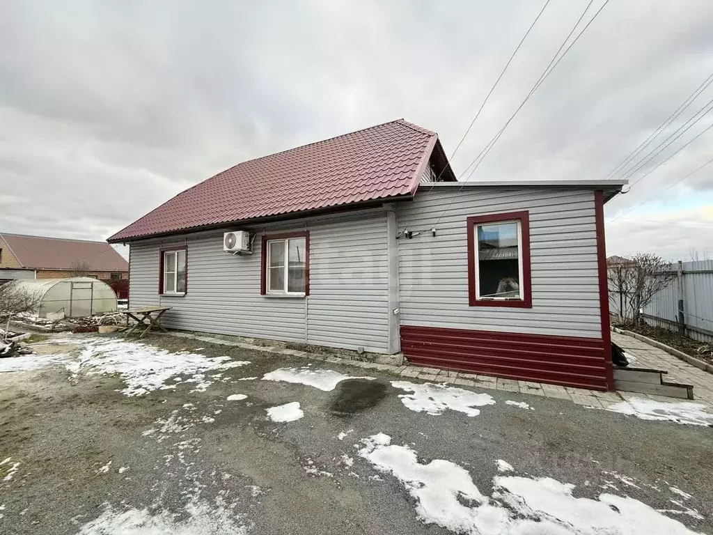 Дом в Курганская область, Курган Микрорайон Чистое Поле, ул. ... - Фото 1