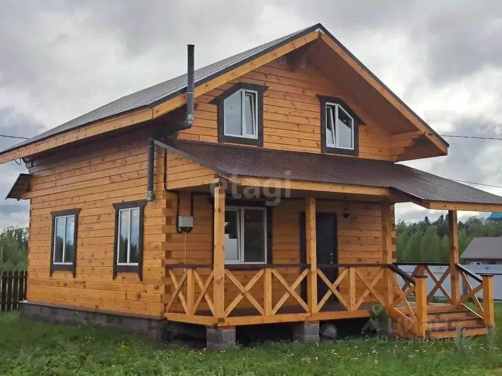 Дом в Башкортостан, Кушнаренковский сельсовет, с. Кушнаренково ул. ... - Фото 0
