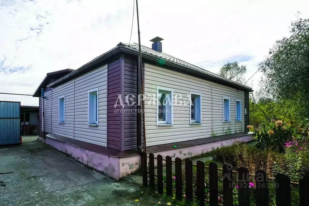 Дом в Белгородская область, Старооскольский городской округ, с. ... - Фото 1