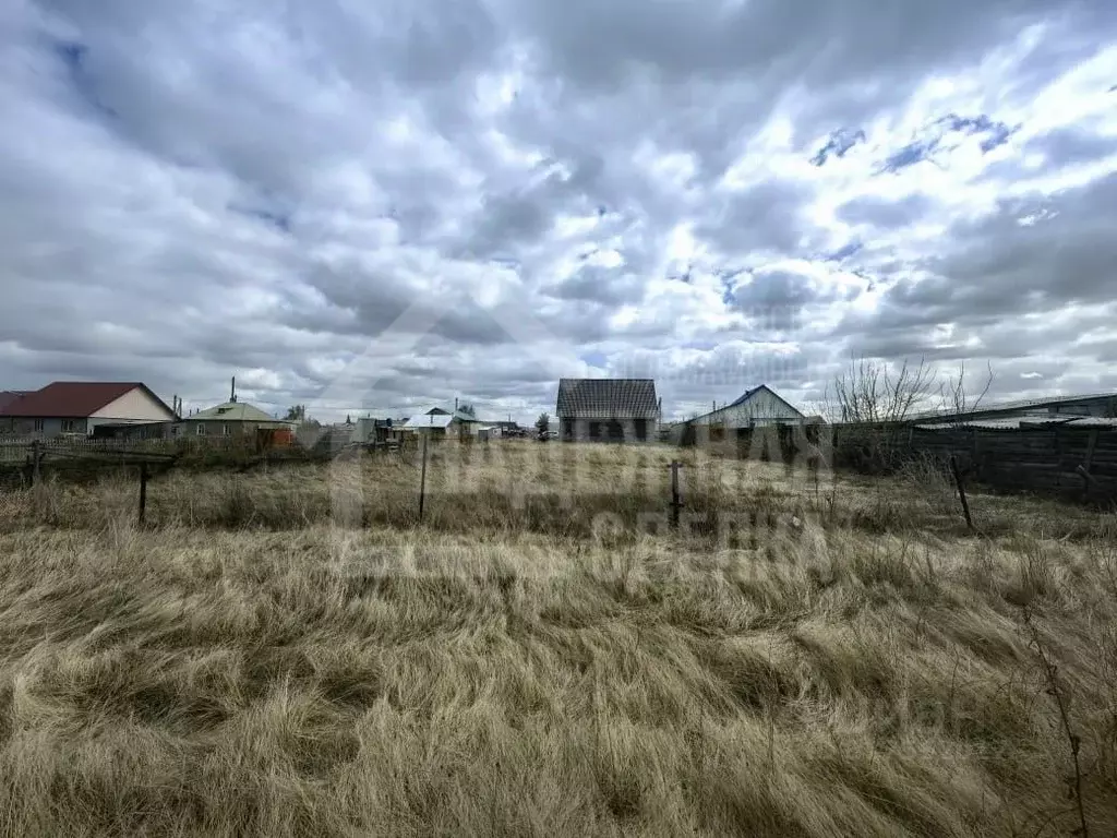 Дом в Алтайский край, Рубцовский район, Безрукавский сельсовет, с. ... - Фото 1