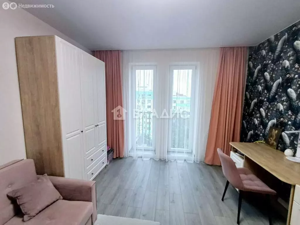 2-комнатная квартира: Калининград, Коммунистическая улица, 26 (60 м) - Фото 0