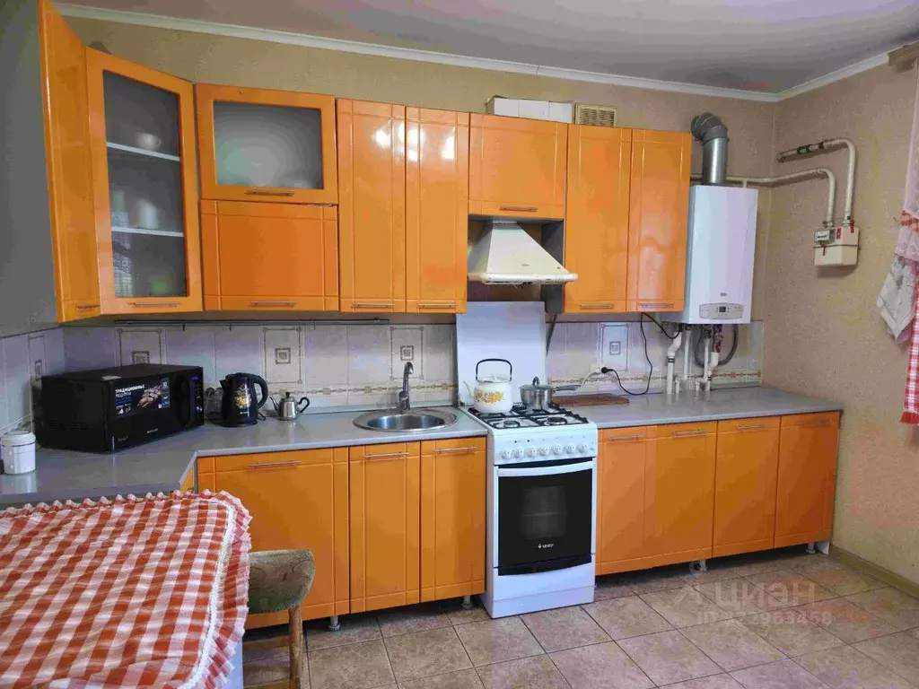 Дом в Башкортостан, Стерлитамакский район, Отрадовский сельсовет, с. ... - Фото 1