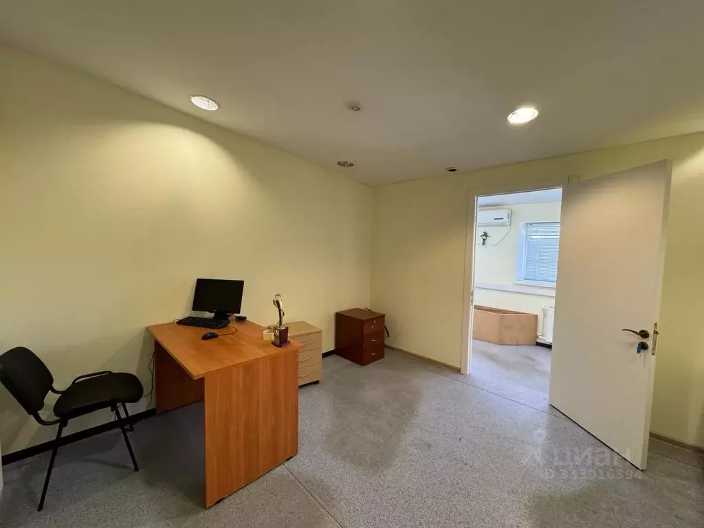 Офис в Санкт-Петербург 3-я Жерновская ул., 23 (12 м) - Фото 1
