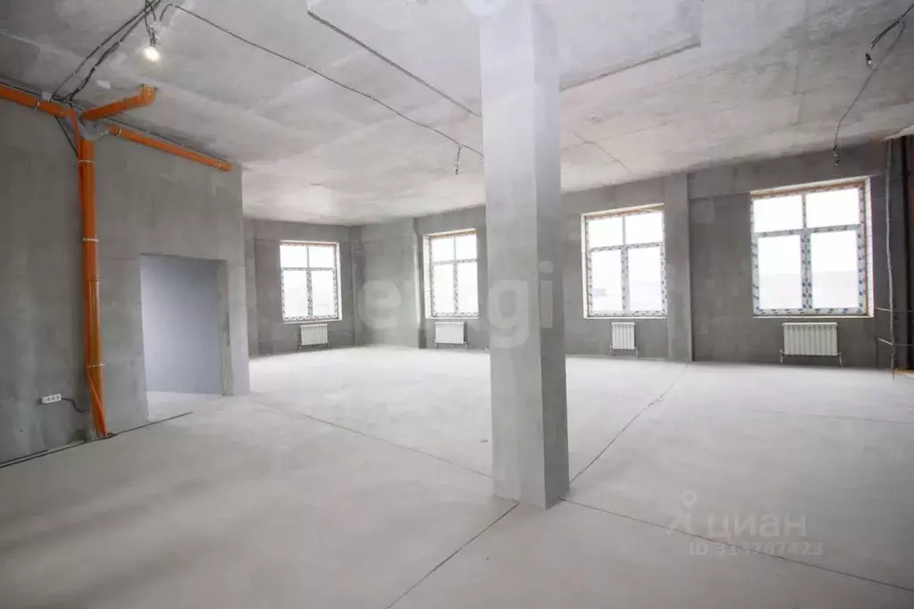 Торговая площадь в Калужская область, Калуга ул. Изумрудная, 24 (329 ... - Фото 1