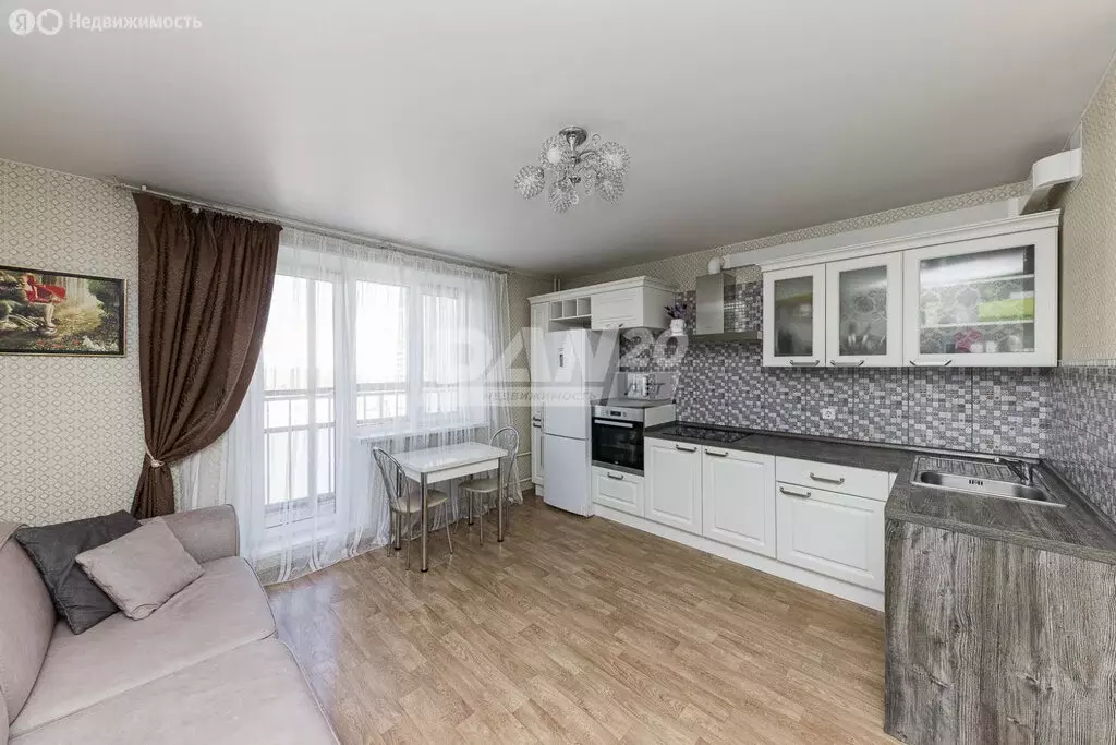 2-комнатная квартира: Челябинск, улица Александра Шмакова, 27 (56.4 м) - Фото 0