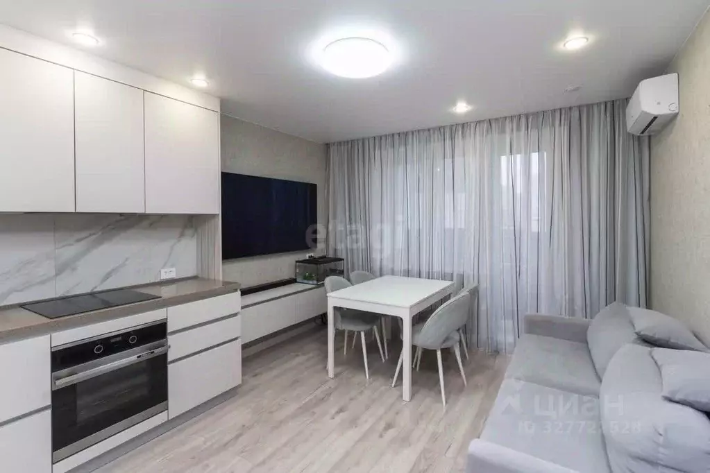 2-к кв. Тюменская область, Тюмень ул. Константина Посьета, 11 (67.1 м) - Фото 1