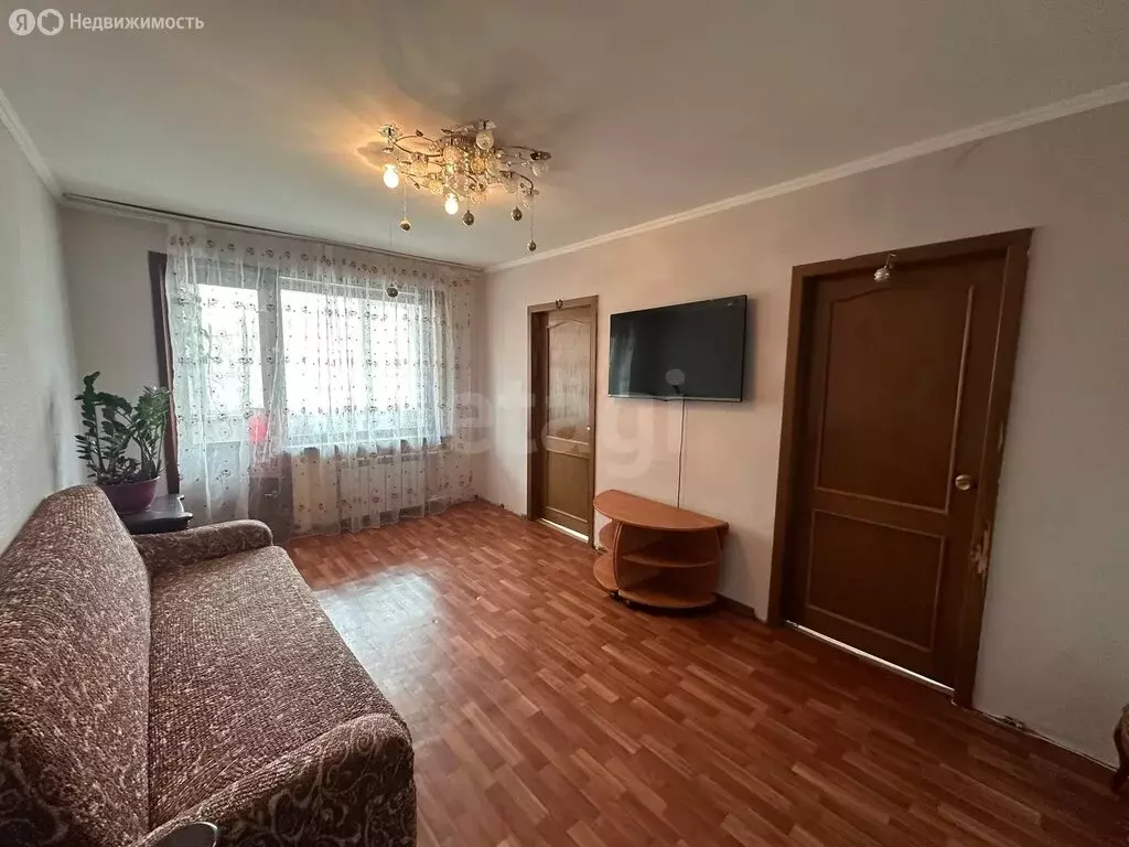4-комнатная квартира: Петропавловск-Камчатский, улица Кирдищева, 1 (62 ... - Фото 2