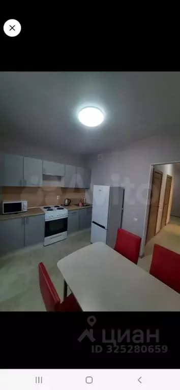 2-к кв. Тюменская область, Тюмень ул. Раушана Абдуллина, 2к1 (70.0 м) - Фото 2