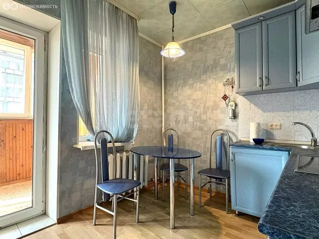 3-комнатная квартира: Череповец, Набережная улица, 41 (65 м) - Фото 1