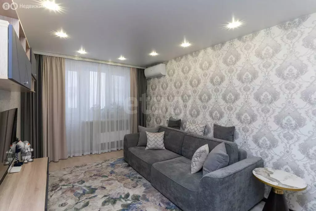 2-комнатная квартира: Тюмень, улица Мельникайте, 135 (50.7 м) - Фото 2