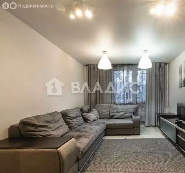 3-комнатная квартира: Москва, Осенний бульвар, 10к1 (74.7 м) - Фото 0
