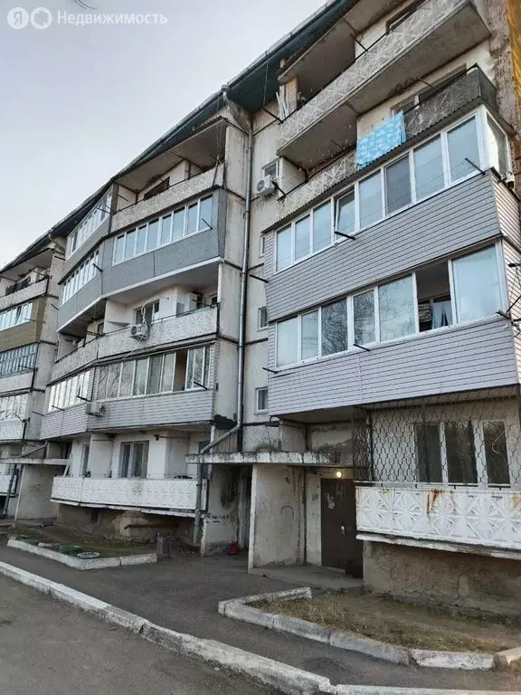 3-комнатная квартира: Уссурийский городской округ, село Заречное, ... - Фото 2