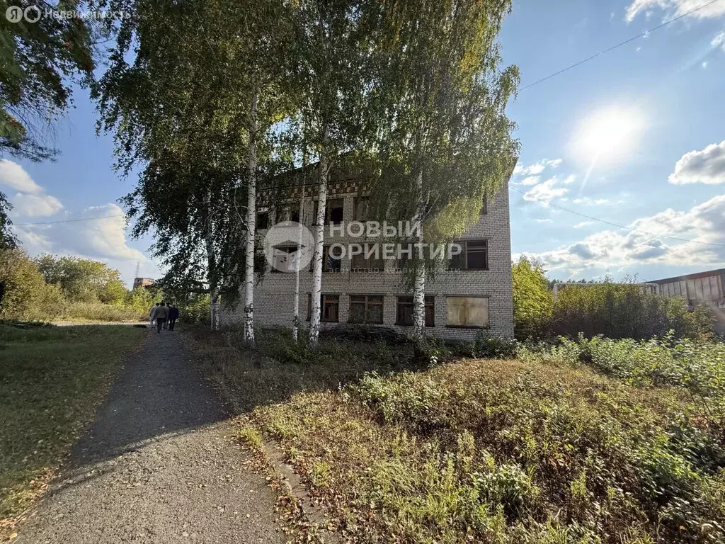 Помещение свободного назначения (3000 м) - Фото 1