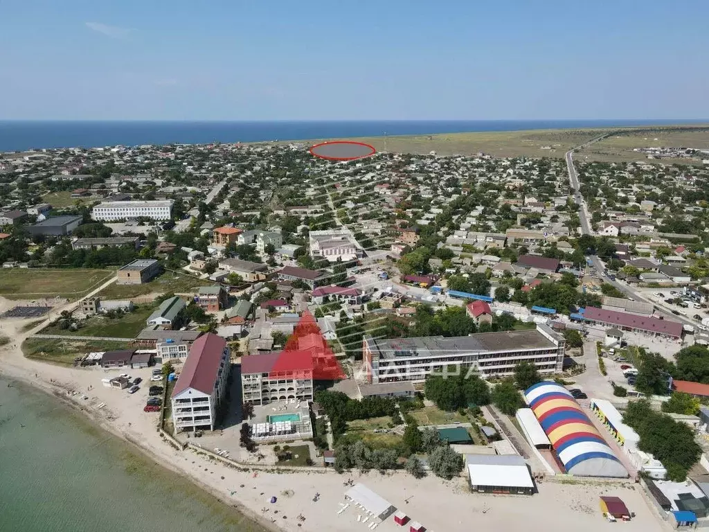 Участок в Крым, Черноморский район, с. Межводное ул. Э. Циолковского ... - Фото 0