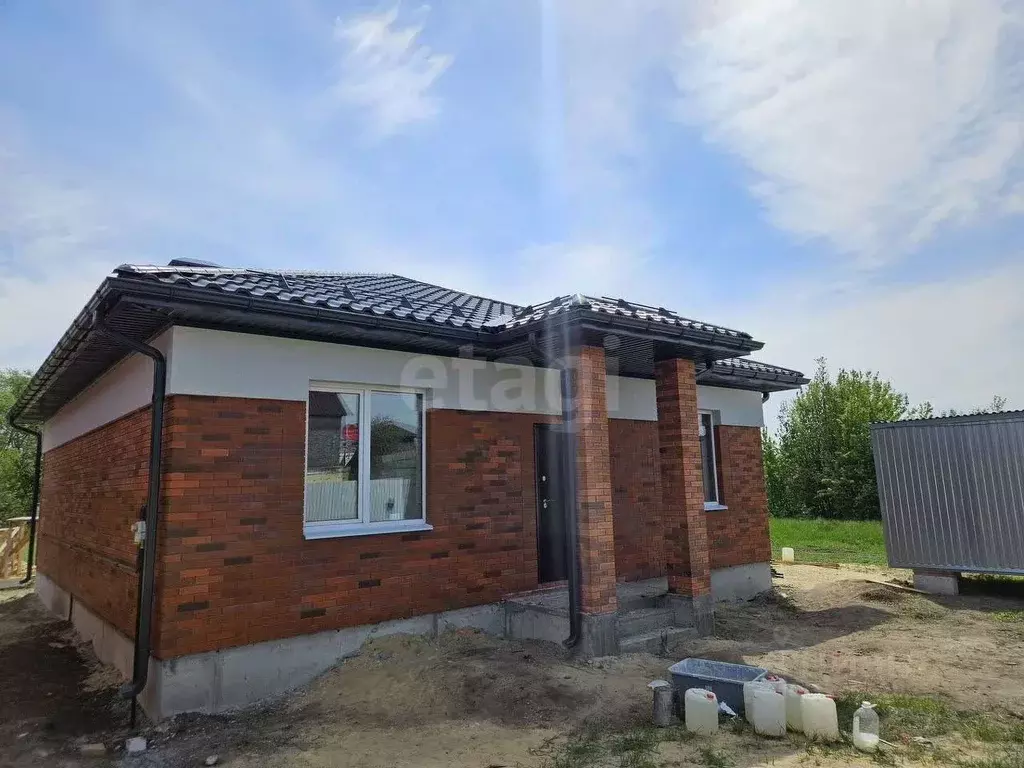 Дом в Воронежская область, с. Новая Усмань ул. Подлесная, 43 (100 м) - Фото 2