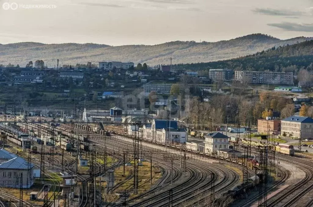 Дом в Челябинская область, Саткинский муниципальный округ, рабочий ... - Фото 2