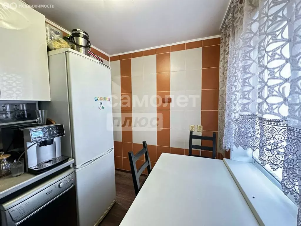 4-комнатная квартира: Омск, проспект Карла Маркса, 83А (59 м) - Фото 2