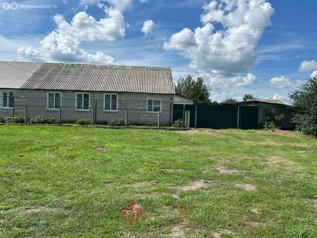 Дом в Медвенский район, Панинский сельсовет (100 м) - Фото 1