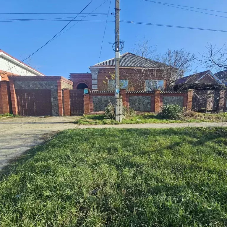 Дом в Краснодарский край, Краснодар Елизаветинская ст-ца, ул. ... - Фото 1