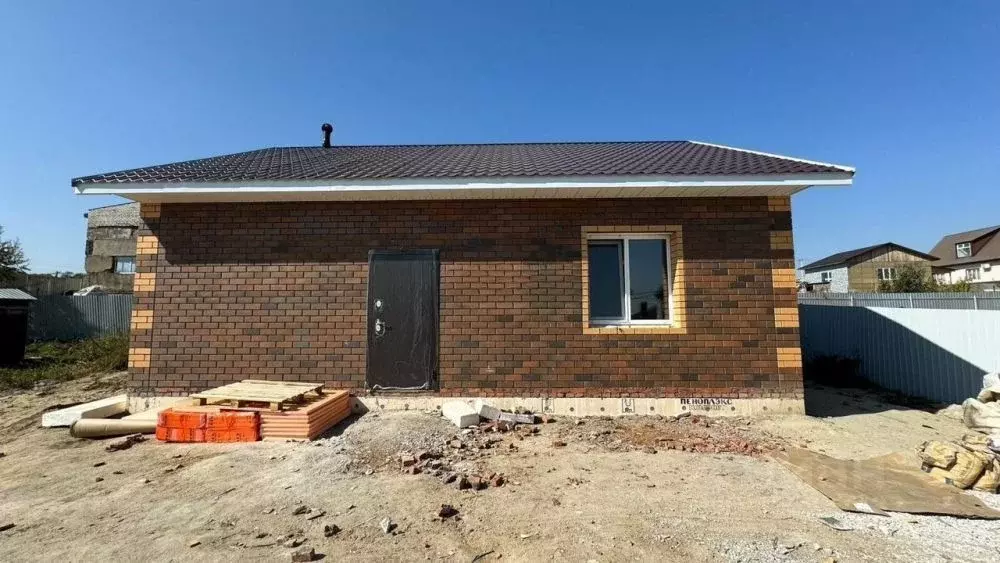 Дом в Амурская область, Благовещенский район, с. Чигири Первомайская ... - Фото 1