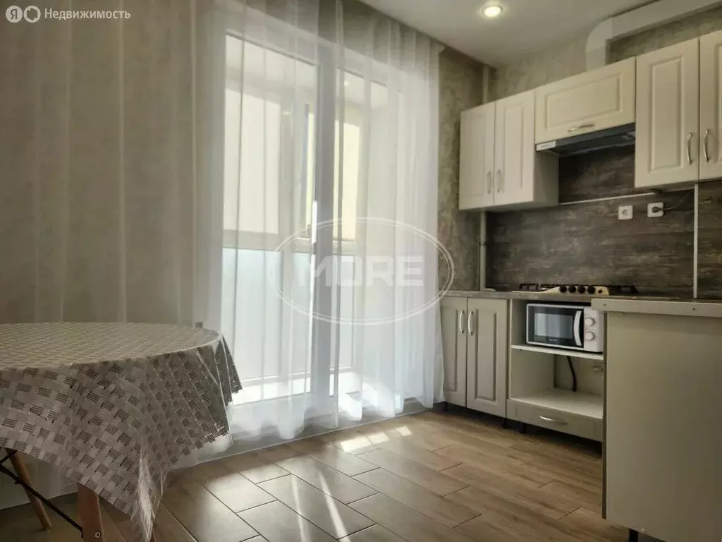 1-комнатная квартира: Калининград, Пригородная улица, 13к4 (40 м) - Фото 0