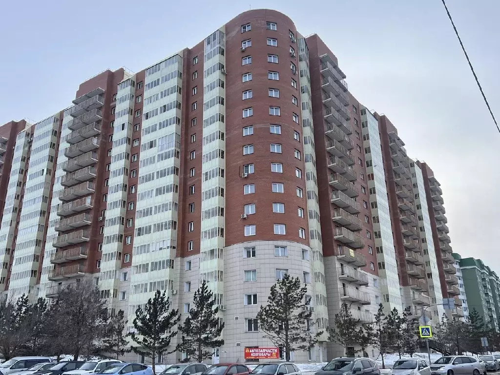 3-к кв. Красноярский край, Красноярск Ботанический бул., 15 (80.0 м) - Фото 0