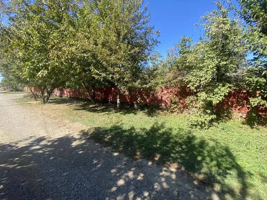 Участок в Краснодарский край, Армавир городской округ, пос. Заветный ... - Фото 0