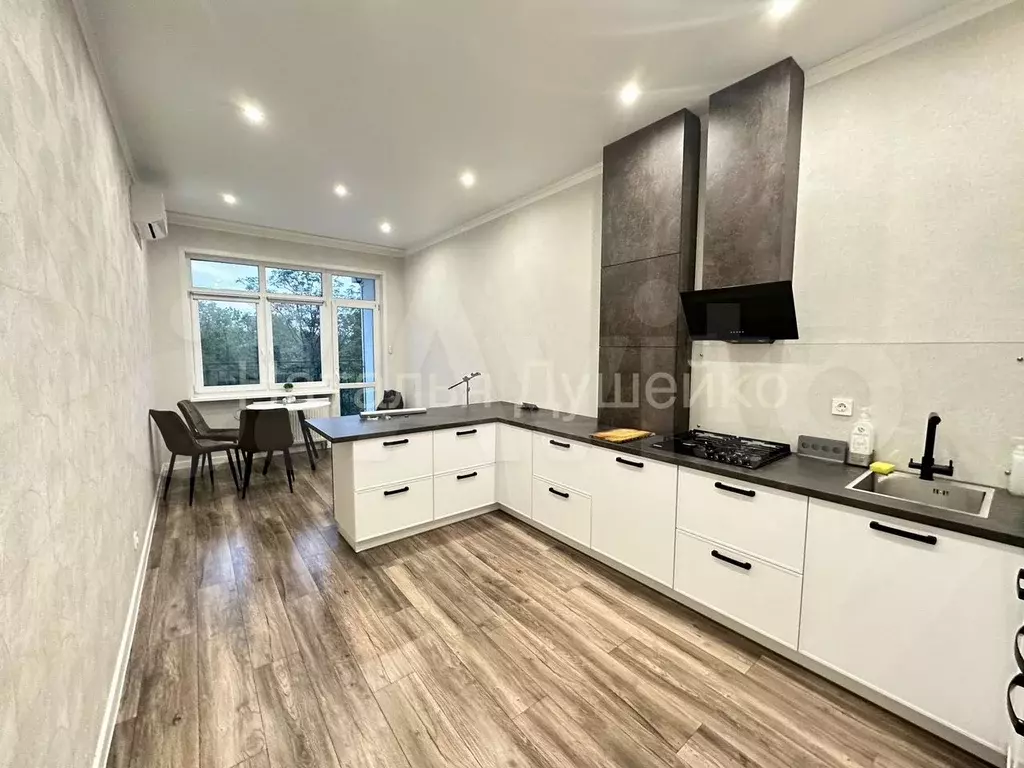 3-к. квартира, 120 м, 6/11 эт. - Фото 0