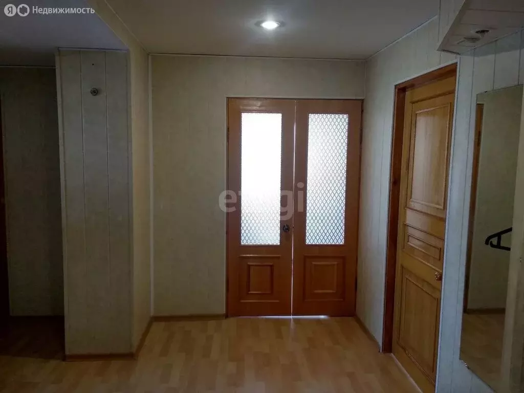 5-комнатная квартира: Черкесск, улица Карла Маркса, 25А (140.8 м) - Фото 1