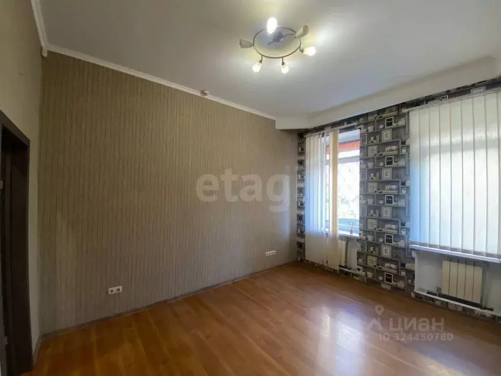 Офис в Крым, Симферополь ул. Богдана Хмельницкого (55 м) - Фото 1