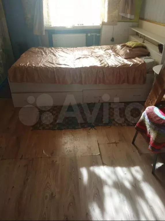Комната 15 м в 3-к., 1/3 эт. - Фото 0