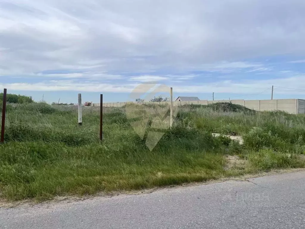 Участок в Белгородская область, Старооскольский городской округ, с. ... - Фото 0